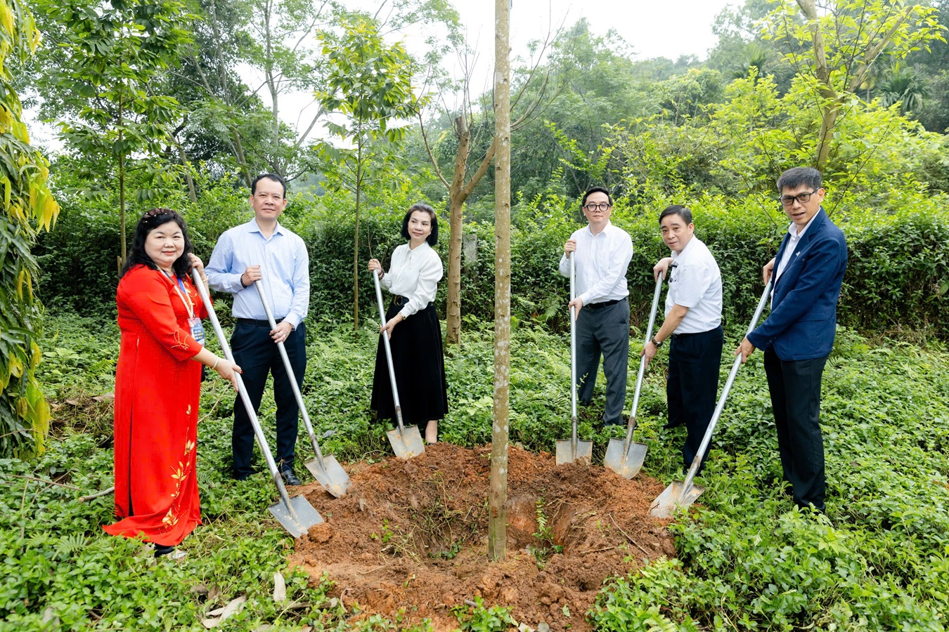 Lan tỏa mầm xanh bền vững và tinh thần nhân ái tại vùng Đất Tổ